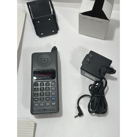 Vintage Tele Tac 200 Motorola Cell Phone + Extras Powers On For Parts Only AS-IS - Picture 9 of 11